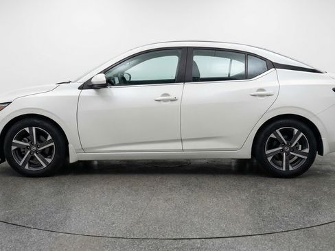 Used 2025 Nissan Sentra SV image 5