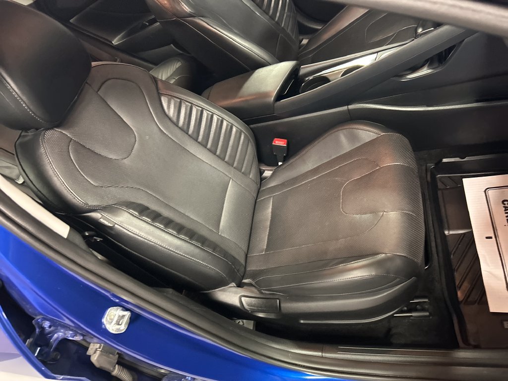 Used 2022 Hyundai Elantra Limited w/ Winter Weather Package FWD image 24