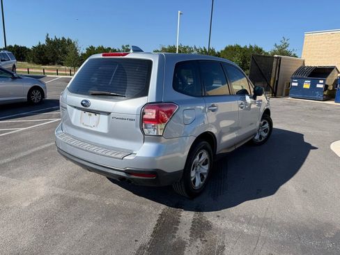 Used 2018 Subaru Forester 2.5i AWD/4WD image 4