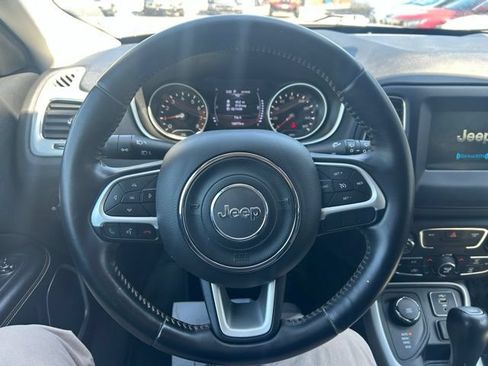 Used 2020 Jeep Compass Latitude AWD/4WD image 19