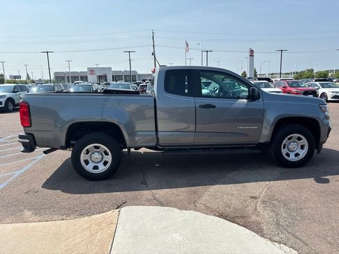 Used 2022 Chevrolet Colorado W/T RWD image 4