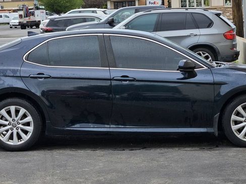 Used 2020 Toyota Camry LE FWD image 6