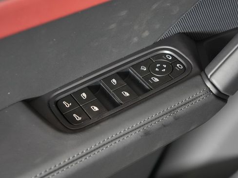 New 2026 Porsche Cayenne S AWD/4WD image 15