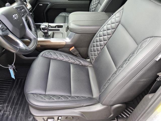 Used 2025 Chevrolet Silverado 1500 RST w/ Convenience Package II AWD/4WD image 4