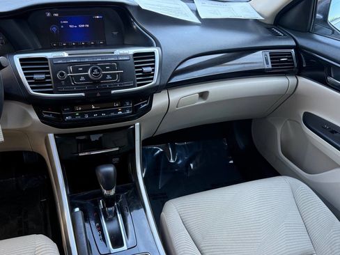 Used 2017 Honda Accord LX image 8