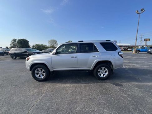 Used 2019 Toyota 4Runner SR5 image 4
