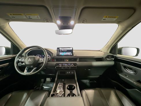 Used 2025 Honda Pilot EX-L image 15