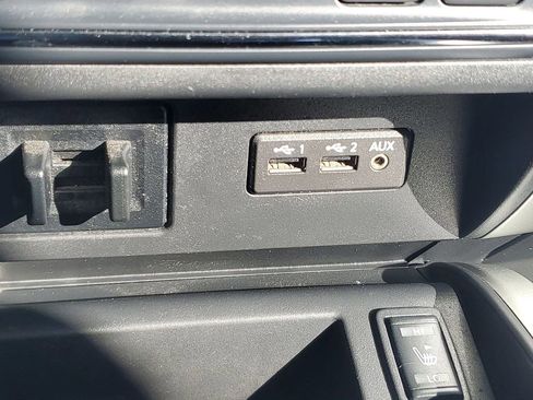 Used 2019 Nissan Titan SL w/ Chrome Package image 32