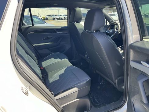 New 2025 Volkswagen Tiguan SEL R-Line image 32