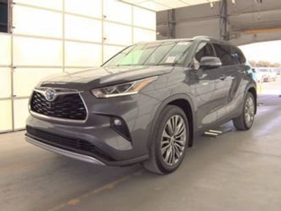 Used 2021 Toyota Highlander Platinum