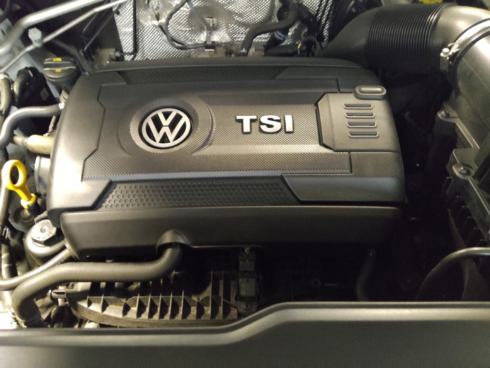 Used 2021 Volkswagen Atlas Cross Sport SE FWD image 30