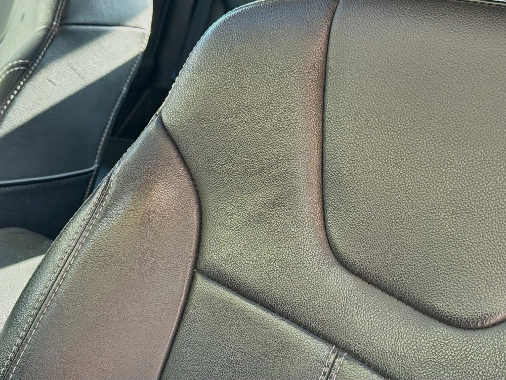 Used 2014 Ford Focus Titanium w/ Luxury Package FWD image 21