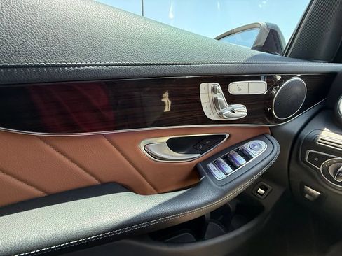 Used 2022 Mercedes-Benz GLC 43 AMG 4MATIC image 17