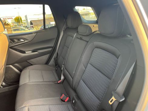 Used 2025 Chevrolet Equinox LT image 25