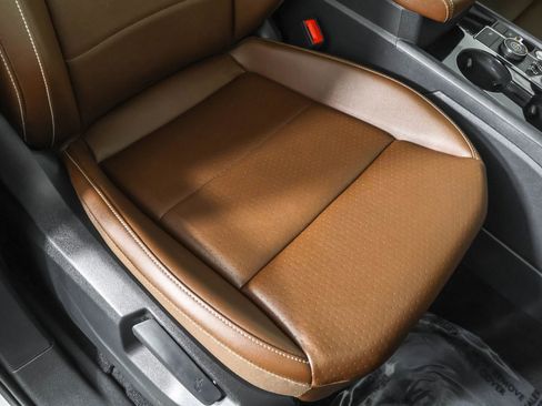 Used 2023 Volkswagen Atlas SE image 46