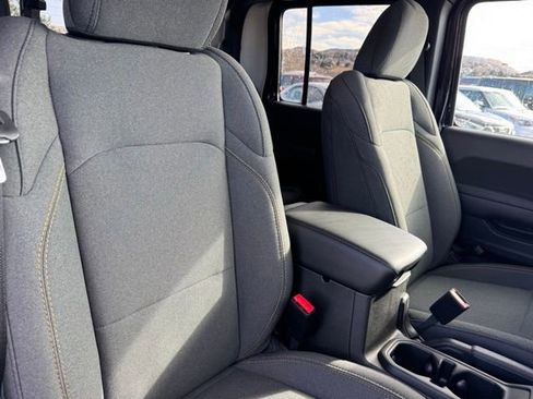 New 2026 Jeep Gladiator Sport image 25