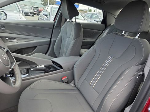 New 2025 Hyundai Elantra Sport image 22