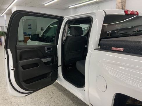 Used 2018 Chevrolet Silverado 1500 LT w/ All Star Edition AWD/4WD image 31