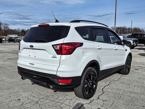 Used 2019 Ford Escape SE image 6