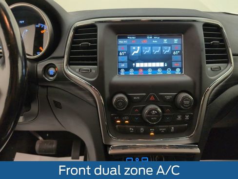 Used 2021 Jeep Grand Cherokee Laredo image 17