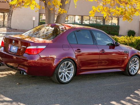 Used 2006 BMW M5 image 5