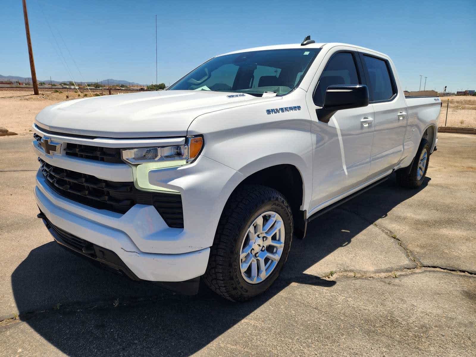 Used 2023 Chevrolet Silverado 1500 RST AWD/4WD image 3