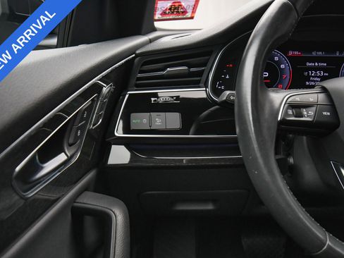 Used 2019 Audi Q8 Premium w/ Convenience Package image 34