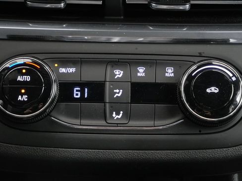 Used 2025 Buick Envista Preferred FWD image 18