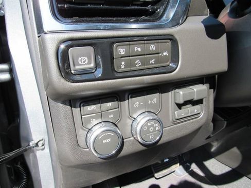 New 2026 GMC Yukon Elevation w/ Elevation Premium Package image 16