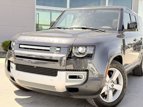 Used 2023 Land Rover Defender 130 First Edition image 3