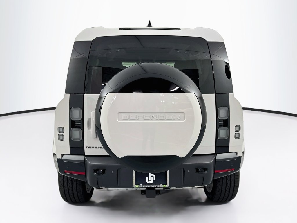New 2026 Land Rover Defender 110 X-Dynamic SE AWD/4WD image 6