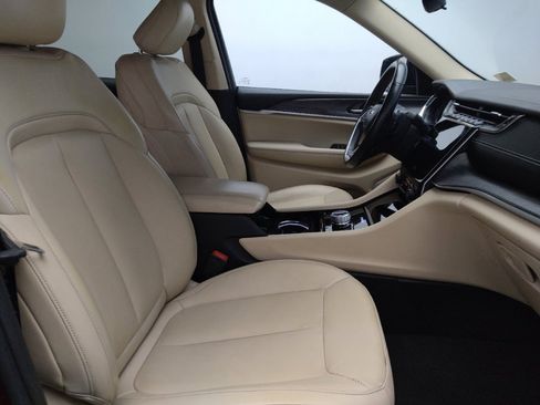 Used 2021 Jeep Grand Cherokee L Limited w/ MOPAR Finishing Package image 21