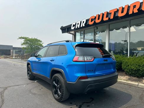 Used 2021 Jeep Cherokee Latitude Plus w/ Sun & Sound Group AWD/4WD image 6