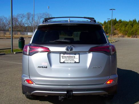 Used 2018 Toyota RAV4 Limited image 27