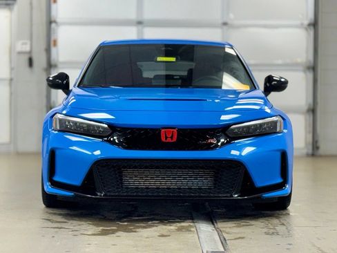 Used 2024 Honda Civic Type R image 2