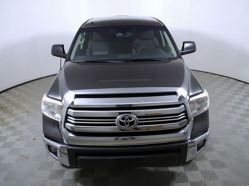 Used 2016 Toyota Tundra SR5 w/ SR5 Upgrade Package RWD image 4