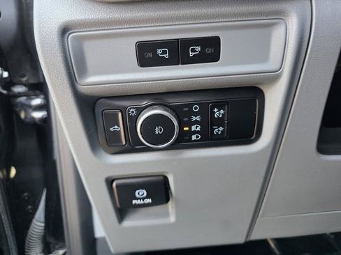 Used 2023 Ford F150 XLT AWD/4WD image 13