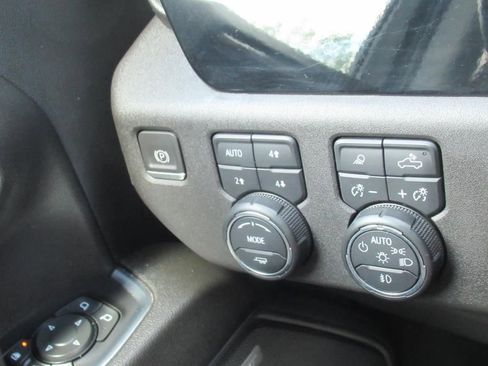 Used 2024 Chevrolet Silverado 2500 LTZ w/ LTZ Convenience Package image 29