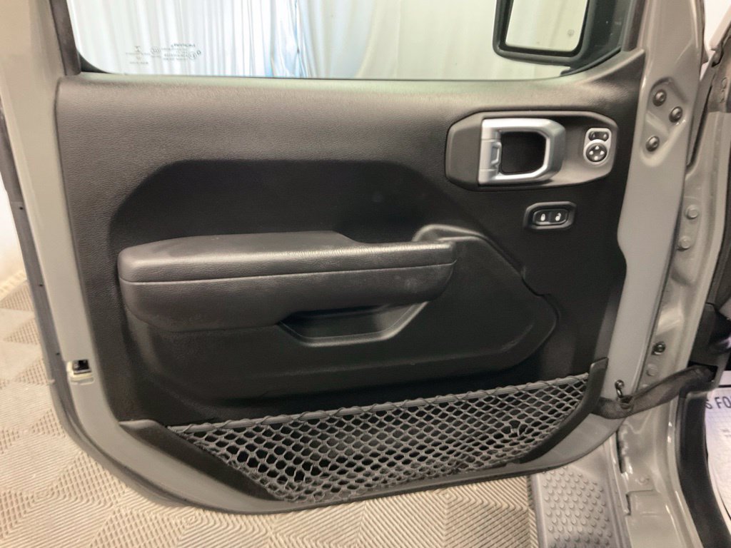 Used 2022 Jeep Wrangler Unlimited Sport AWD/4WD image 9