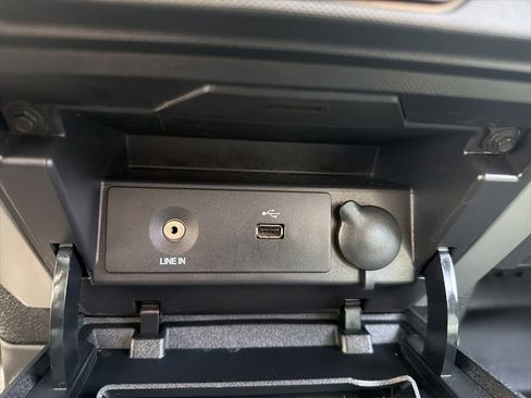 Used 2013 Ford F150 XLT w/ Luxury Equipment Group image 18