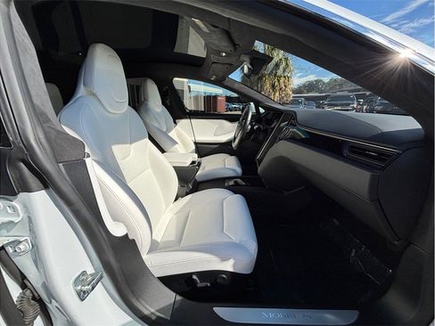 Used 2019 Tesla Model S Performance image 40