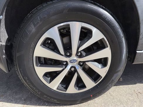 Used 2022 Subaru Outback Premium image 40