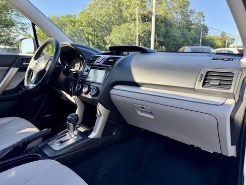 Used 2014 Subaru Forester 2.5i Touring w/ Protection Package #2 AWD/4WD image 29
