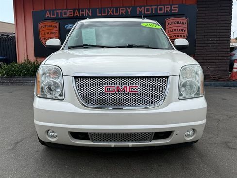 Used 2011 GMC Yukon Denali AWD/4WD image 2