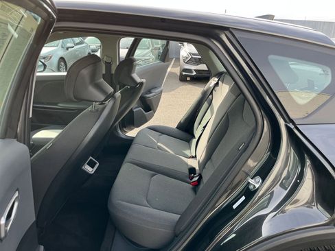 Used 2025 Kia K4 LXS image 26