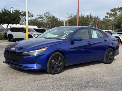 Used 2022 Hyundai Elantra SEL w/ Cargo Package