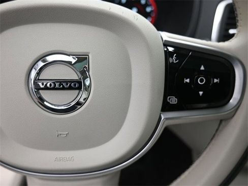 Used 2021 Volvo XC90 T5 Momentum w/ Climate Package image 14