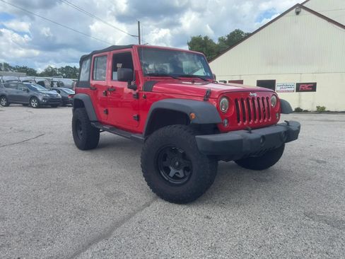 Used 2015 Jeep Wrangler Unlimited Sport w/ Quick Order Package 24S AWD/4WD image 3