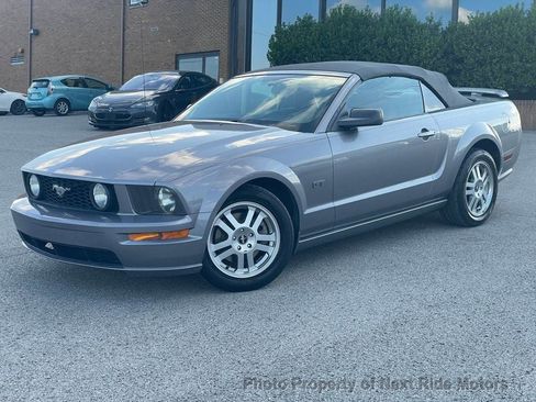 Used 2006 Ford Mustang GT RWD image 7
