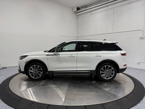 Used 2024 Lincoln Corsair Premiere w/ Equipment Group 102A image 4